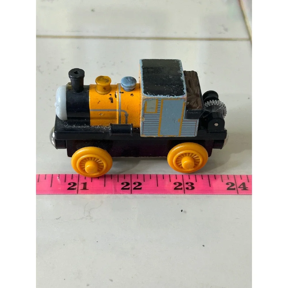 Thomas & Friends Wooden Railway Dash Engine Learning Curve YellowTrain 1591TF100